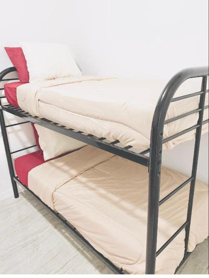 Women Only Rooms - Men Only Rooms - Free Wifi - Coffee Parking - Lockers Miami Dış mekan fotoğraf
